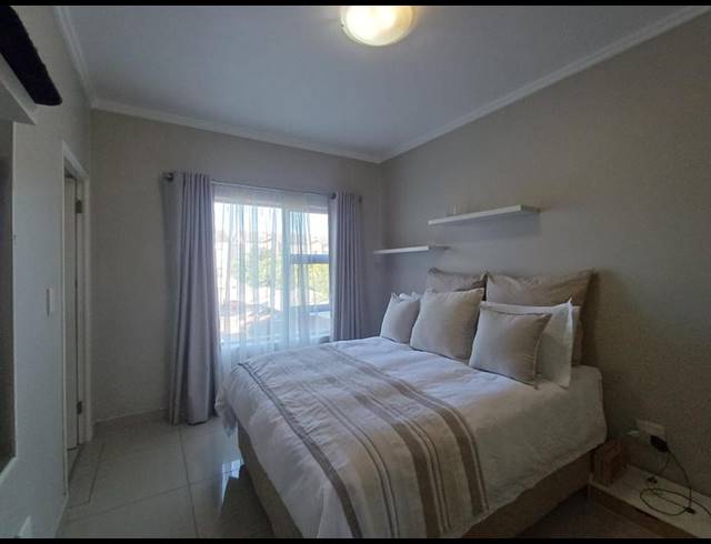 2 BEDROOM APARTMENT FOR SALE IN UMHLANGA RIDGE